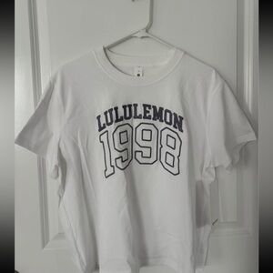 NWT Lululemon Relaxed-Fit Cotton Jersey Graphic Tee Size 8